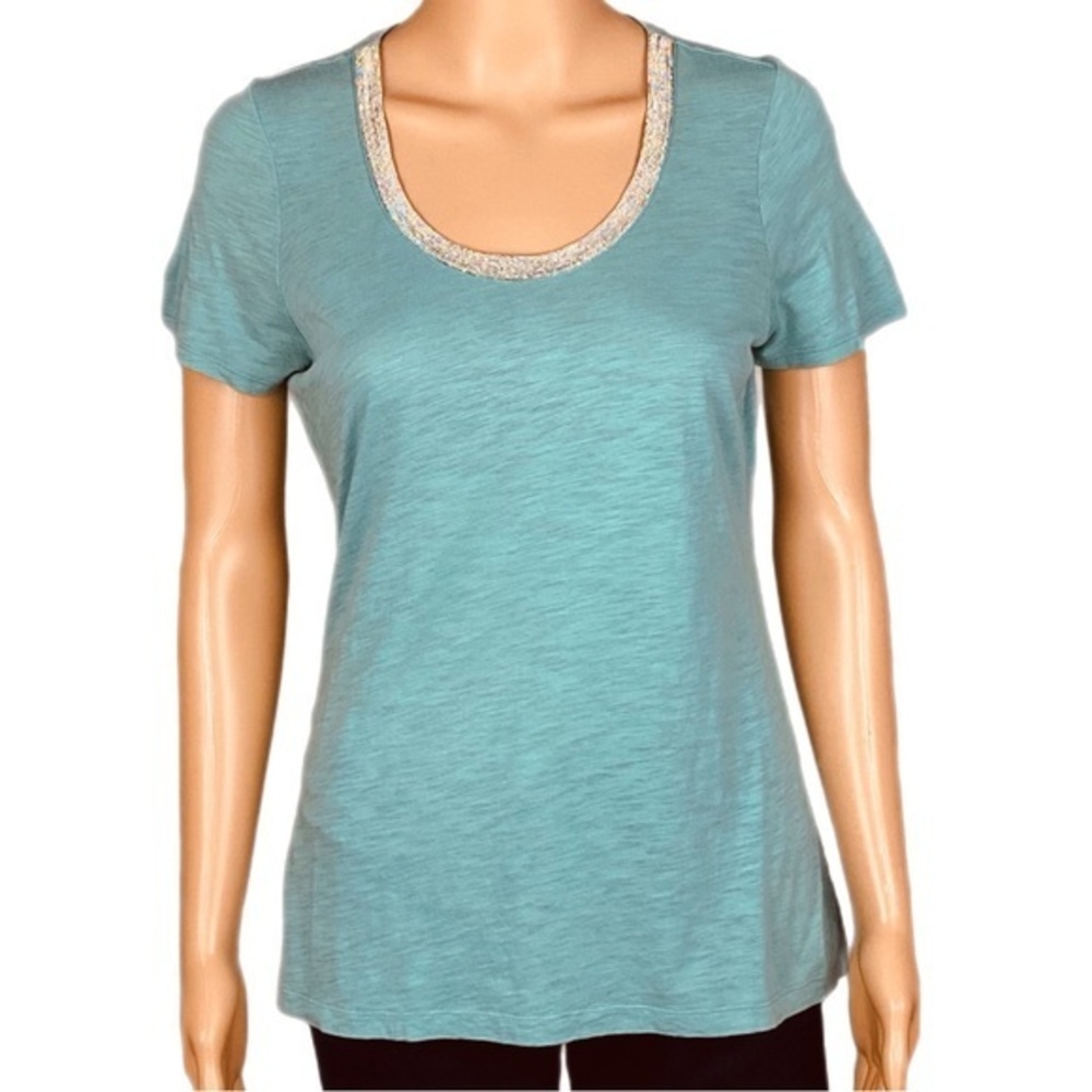 TOMMY BAHAMA “Sadie” stretch jersey tee w/silver metallic neckline. Small. EUC